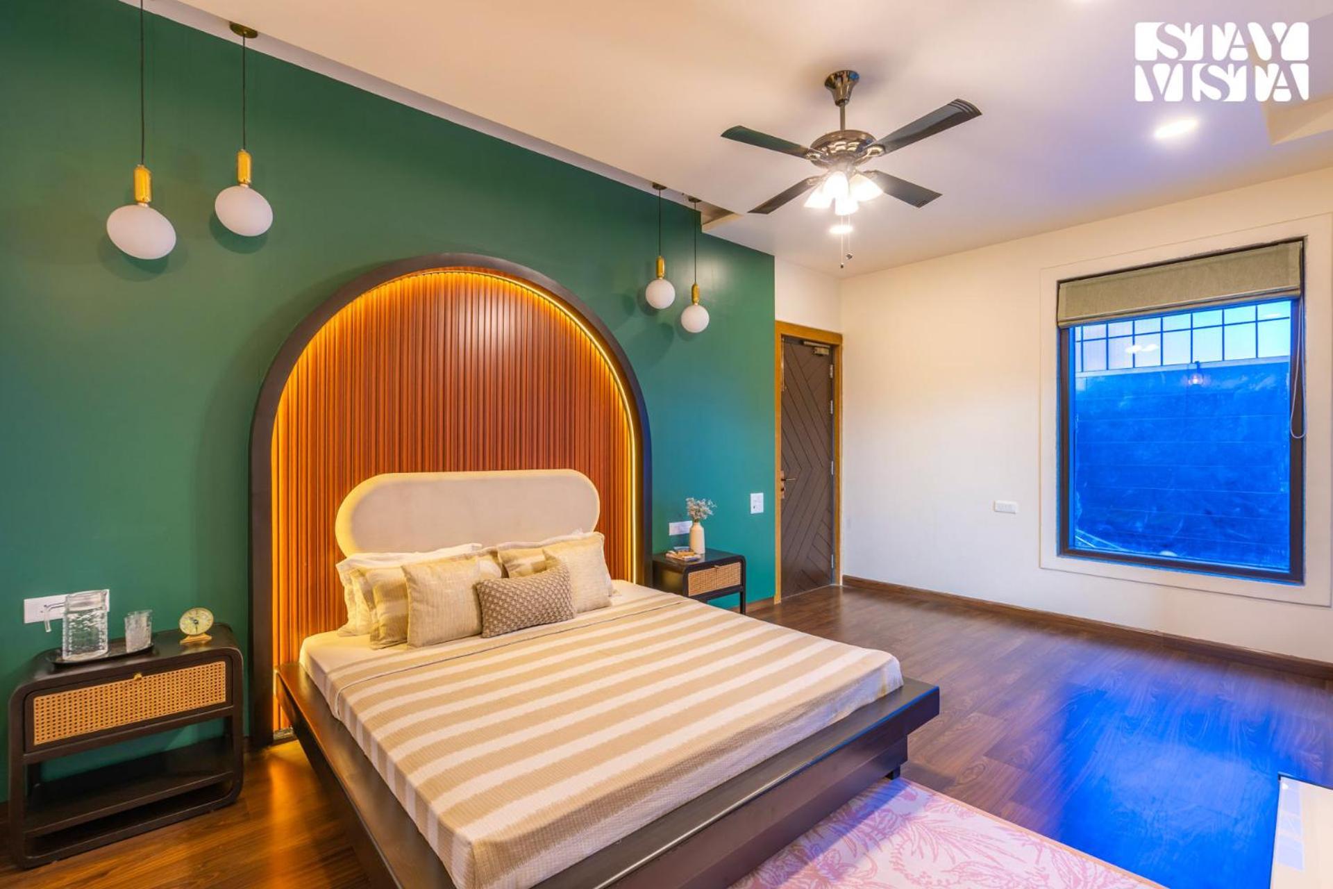Stayvista At Wandering Vines Indoor Pool 4Bhk Luxury Villa In Delhi Sohna エクステリア 写真
