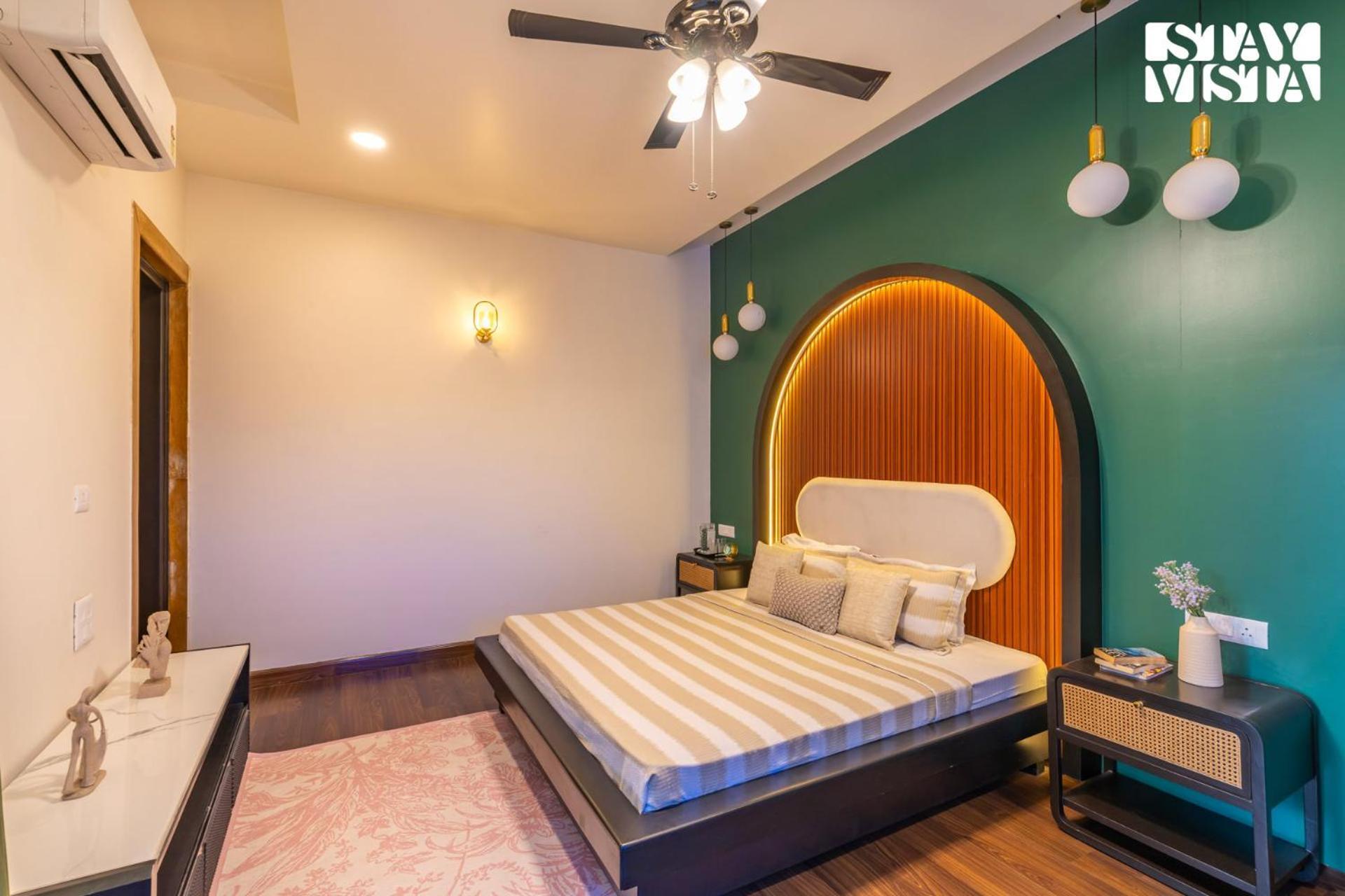 Stayvista At Wandering Vines Indoor Pool 4Bhk Luxury Villa In Delhi Sohna エクステリア 写真
